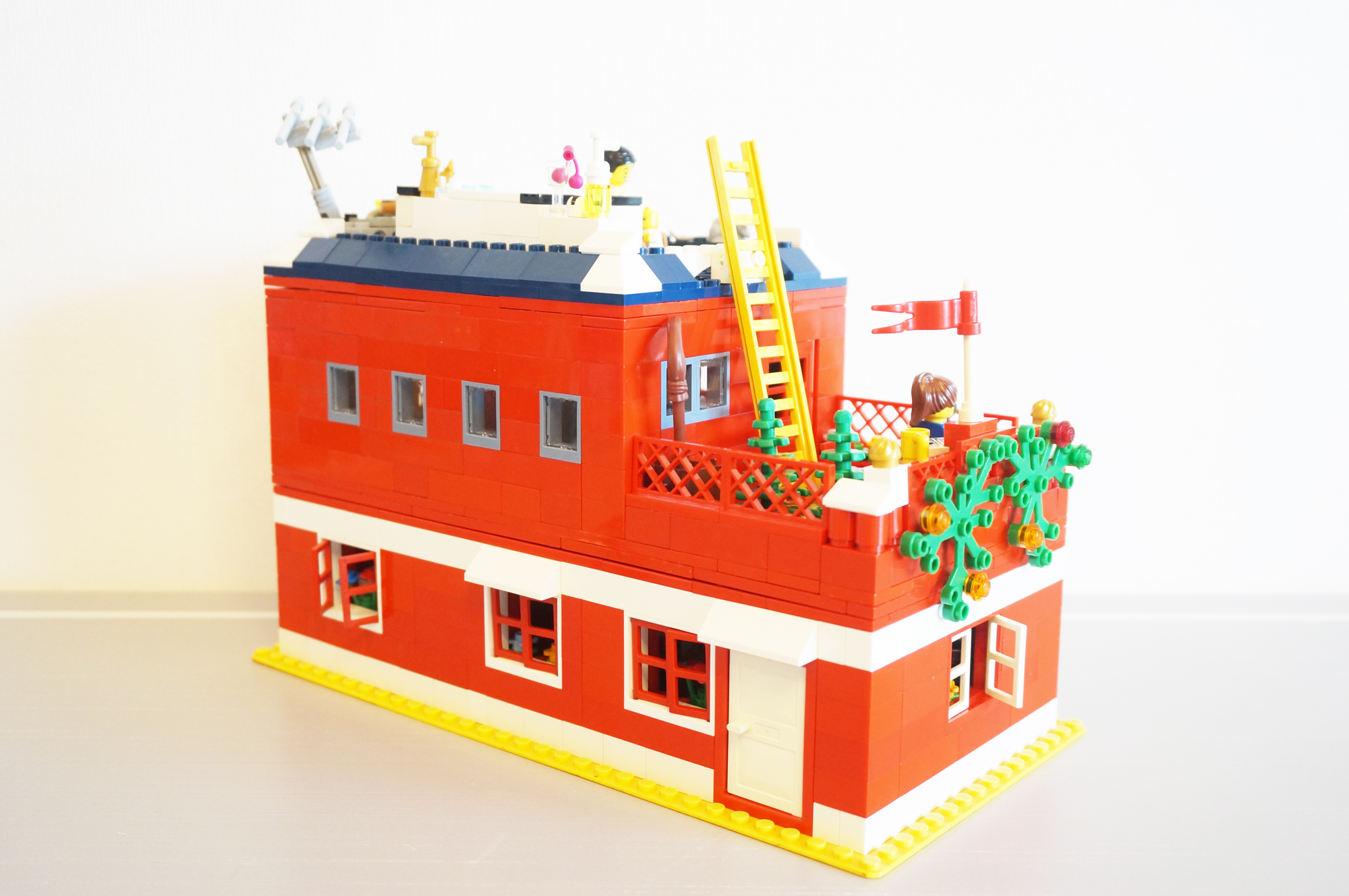 レゴの家斜め側面
