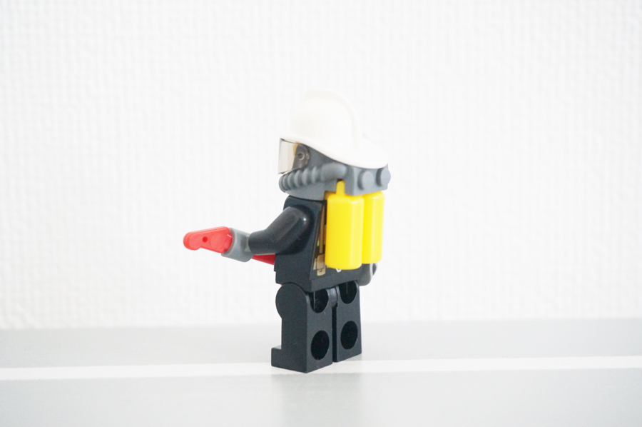 レゴ女性消防士