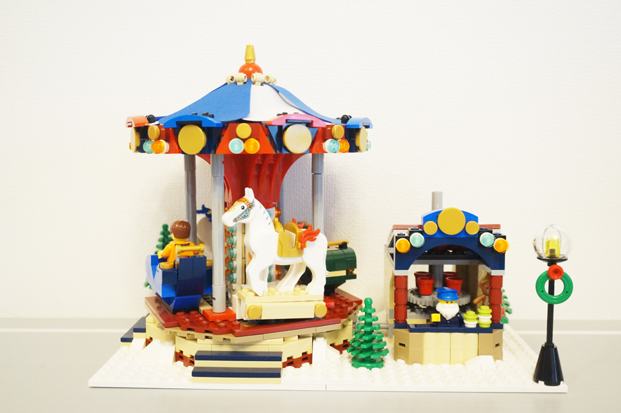 LEGO10235 ウインターヴィレッジマーケットのメリーゴーランド